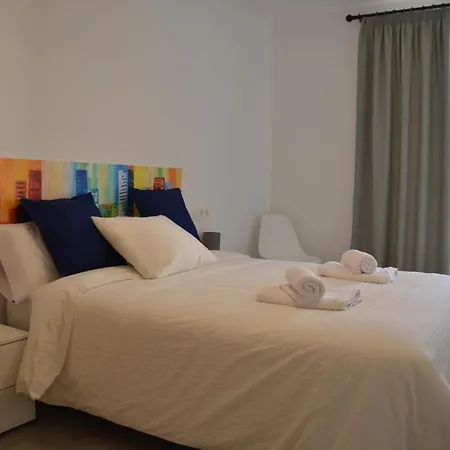 Luminoso Y Moderno Apartamento En El Centro-3
